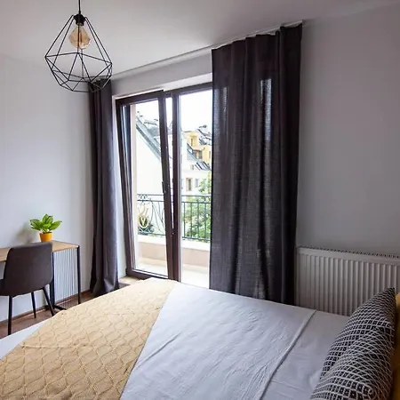 With Private Parking 2 Appartement