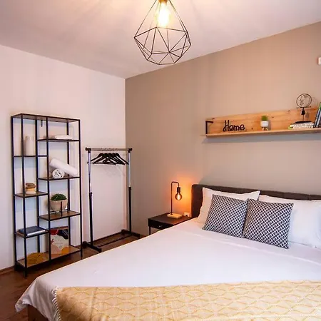 Appartement With Private Parking 2